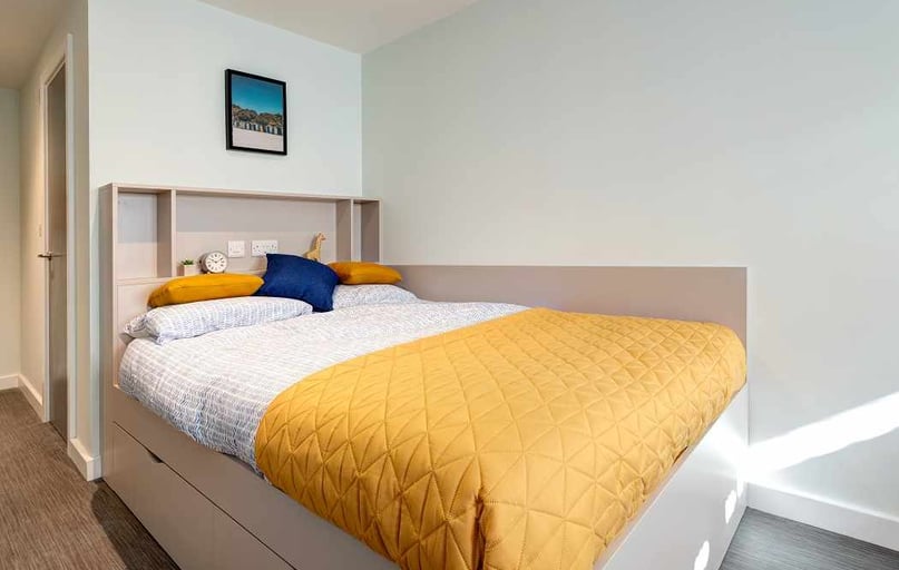7-Bed Medium Ensuite, Carrick View, 110 Kimberley Park Road, City Centre, Falmouth - Image 1