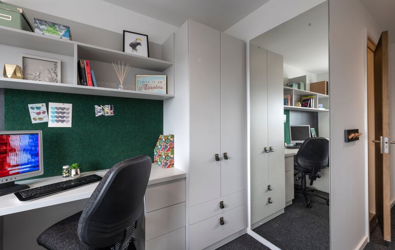 Classic Plus Ensuite, West View, Castlebank Street, Broomhill, Glasgow - Image 1