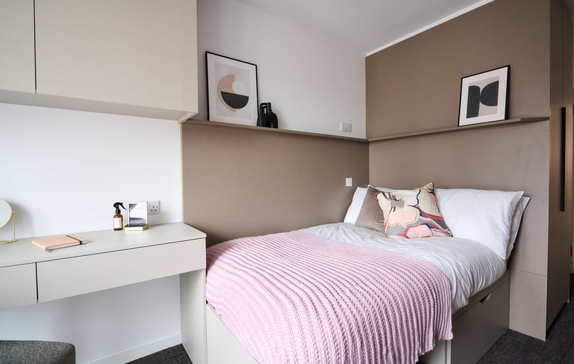 Classic Plus Ensuite, Square Gardens, Wilmott Street, City Centre, Manchester - Image 1