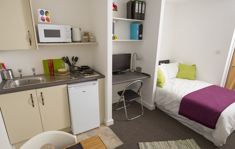 Appleton Point, 1 Hamm Strasse, Bradford - Image 1