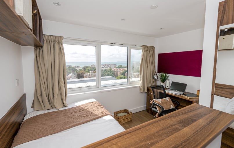 Lulworth Student Accommodation, 6 Christchurch Road, City Centre, Bournemouth - Image 1