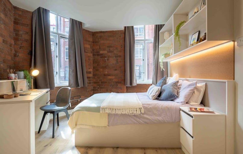 iQ Hollingworth House, Fairfield Street, City Centre, Manchester - Image 1