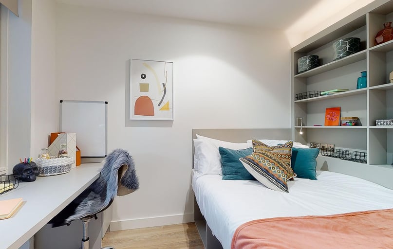 from here, Fairgreen, Central, Galway - Image 1