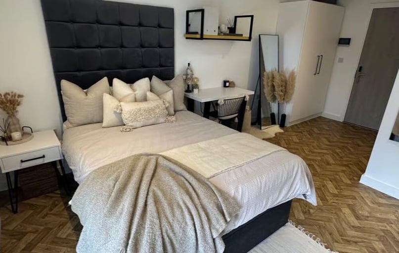 Bridge Street Studios, 168 Bridge Street West, Newtown, Birmingham - Image 1