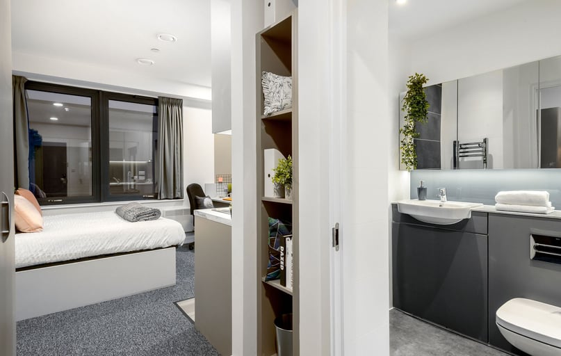 true Leicester, 3 Humberstone Road, Lee Circle, Leicester - Image 1