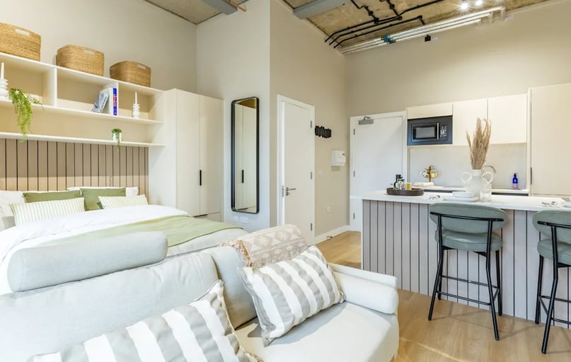 Fitz & Knox, 10 Fitzalan Place, City Centre, Cardiff - Image 1