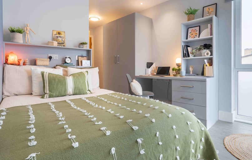 iQ Magenta House, Whitechapel Road, Spitalfields, London - Image 1