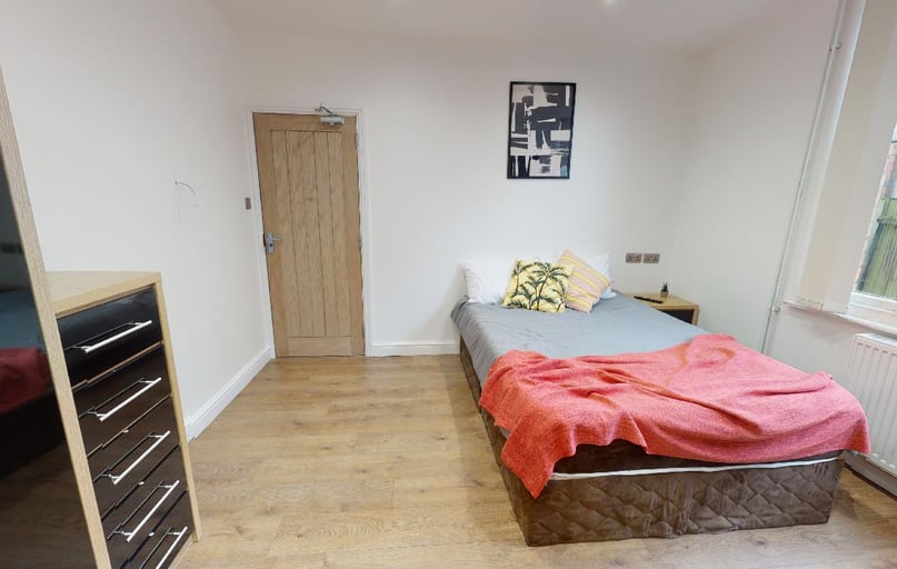 London Road, Highfields, Leicester - Image 1