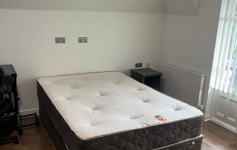 London Road, Highfields, Leicester - Image 1