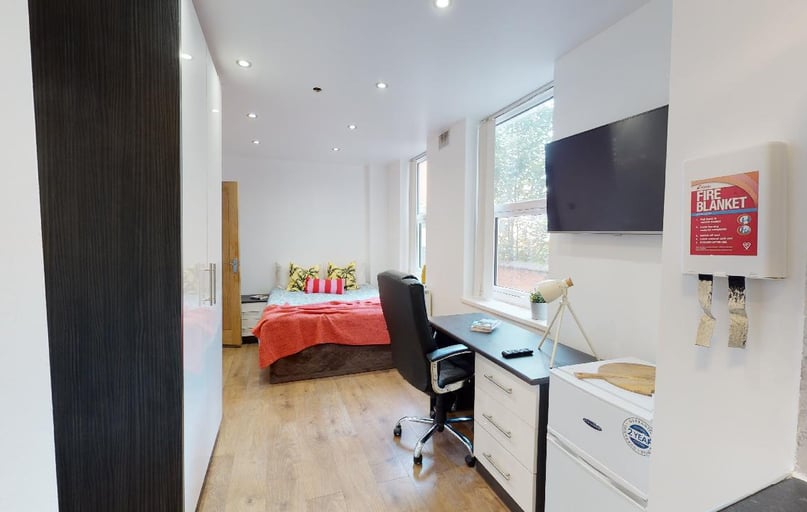 London Road, Highfields, Leicester - Image 1