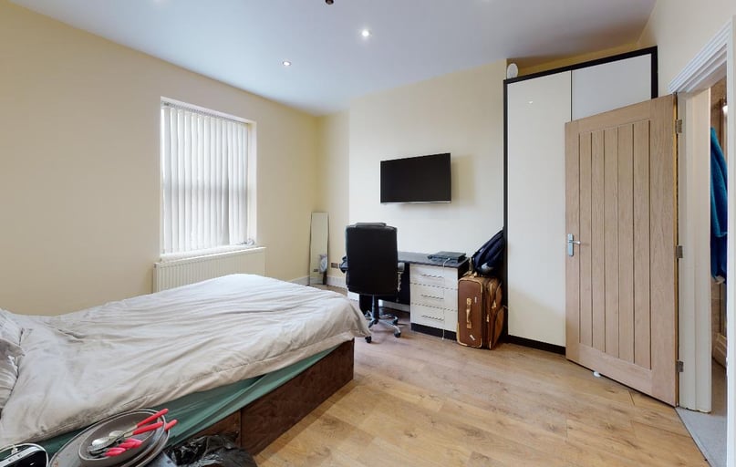 London Road, Near university, Leicester - Image 1