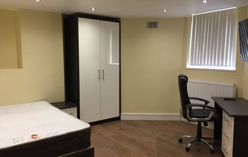 London Road, Highfields, Leicester - Image 1