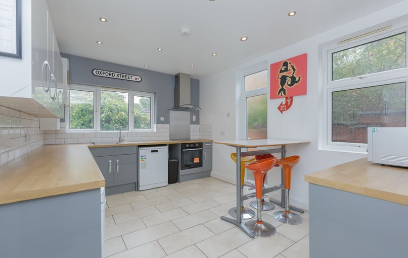 Fosse Road South, City Centre, Leicester - Image 1