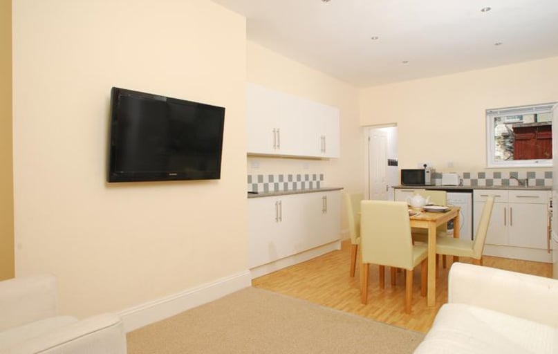 Hamilton Gardens, Mutley, Plymouth - Image 1