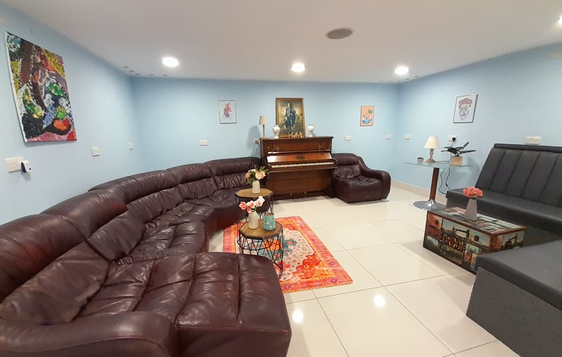 Crendon Street, Buckinghamshire, High wycombe - Image 1