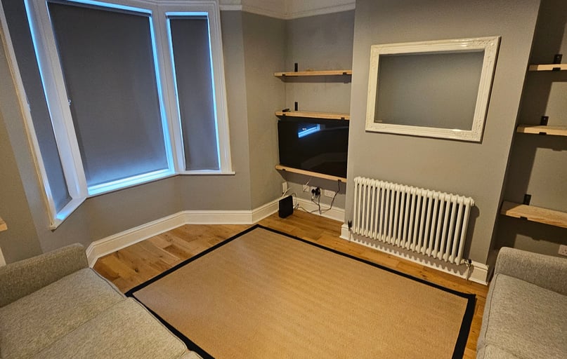 Oxford Road, Kingsholm, Gloucester - Image 1