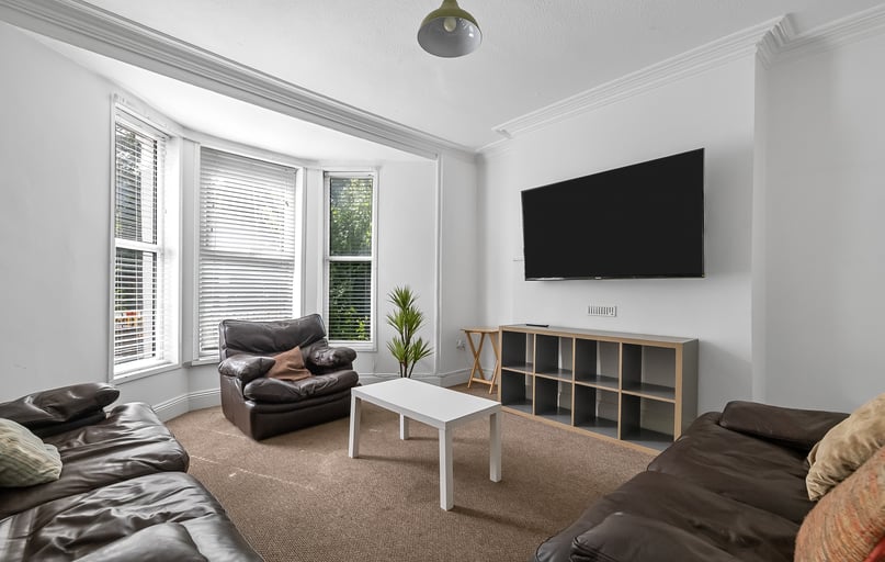 Oxford Place, City Centre, Plymouth - Image 1