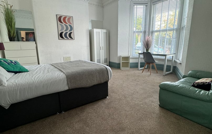 Lisson Grove, Mutley, Plymouth - Image 1