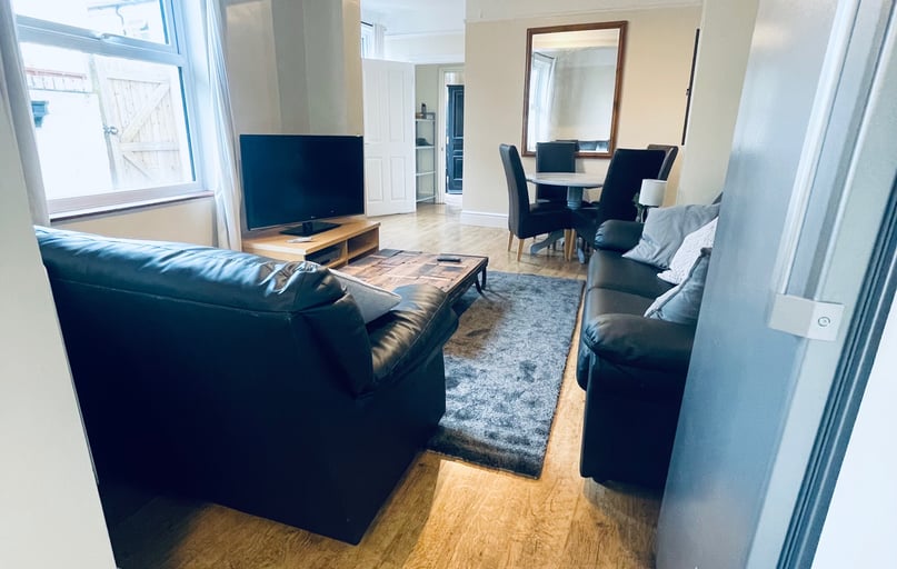 Larput Place, Near francis close campus, Cheltenham - Image 1