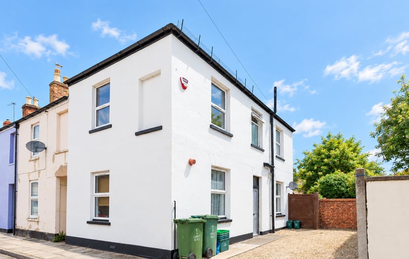 Larput Place, Near francis close campus, Cheltenham - Image 1