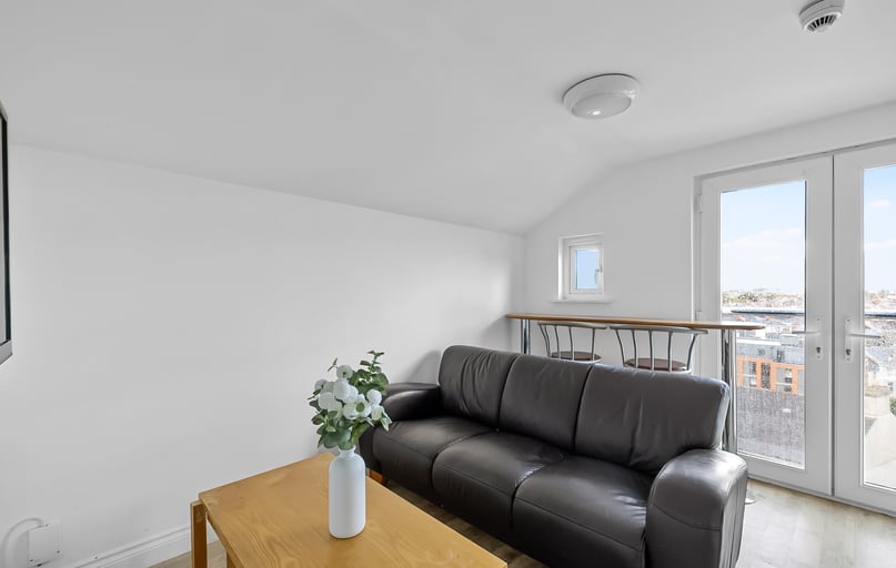39 Houndiscombe Road, Near university, Plymouth - Image 1