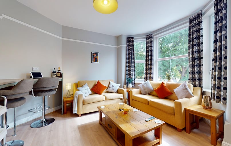 Platt Lane, Rusholme, Manchester - Image 1