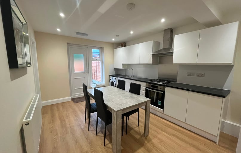Redmere Grove, Fallowfield, Manchester - Image 1
