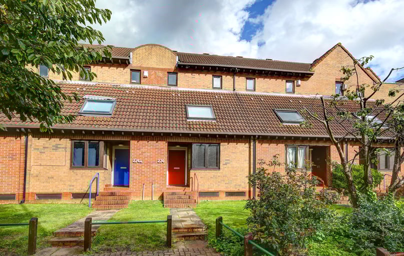 Manchester Road, Isle of Dogs, London - Image 1