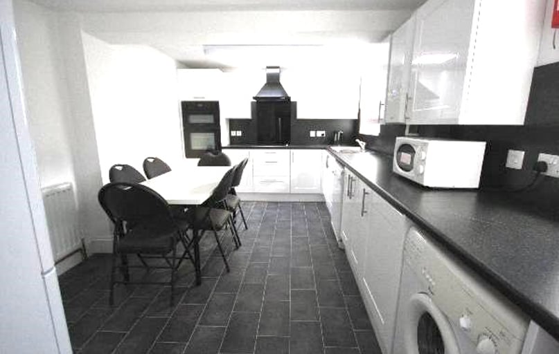 Alexandra Road, Mutley, Plymouth - Image 1