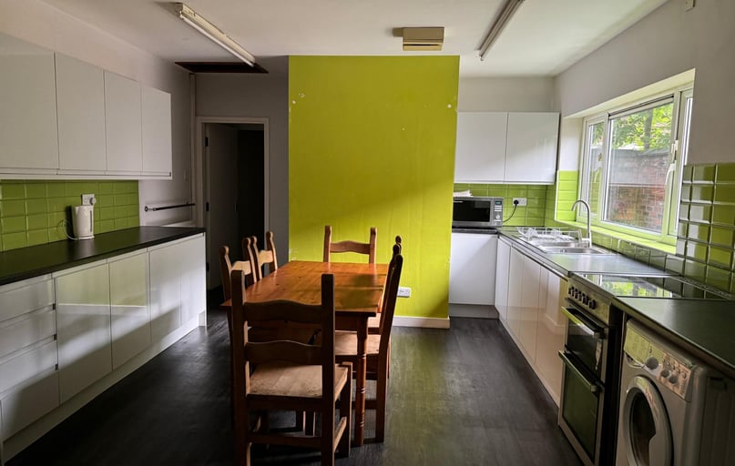 Queen Anne Street, Shelton, Stoke - Image 1