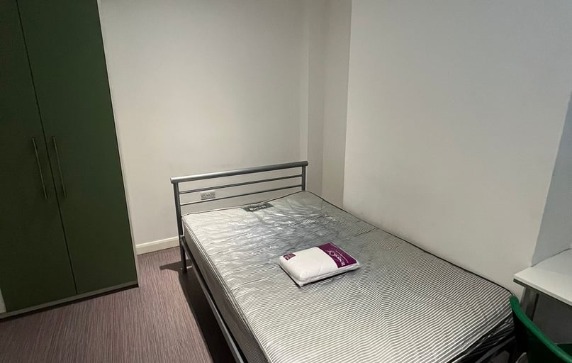 Beresford Street, Shelton, Stoke - Image 1