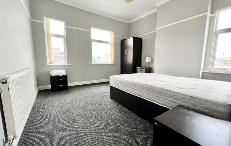 Sturgess Street, Penkhull, Stoke - Image 1