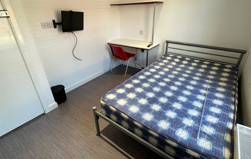 Stubbs Gate, Basford, Newcastle under Lyme - Image 1