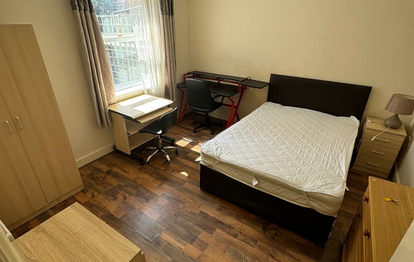 Queen Anne Street, Shelton, Stoke - Image 1