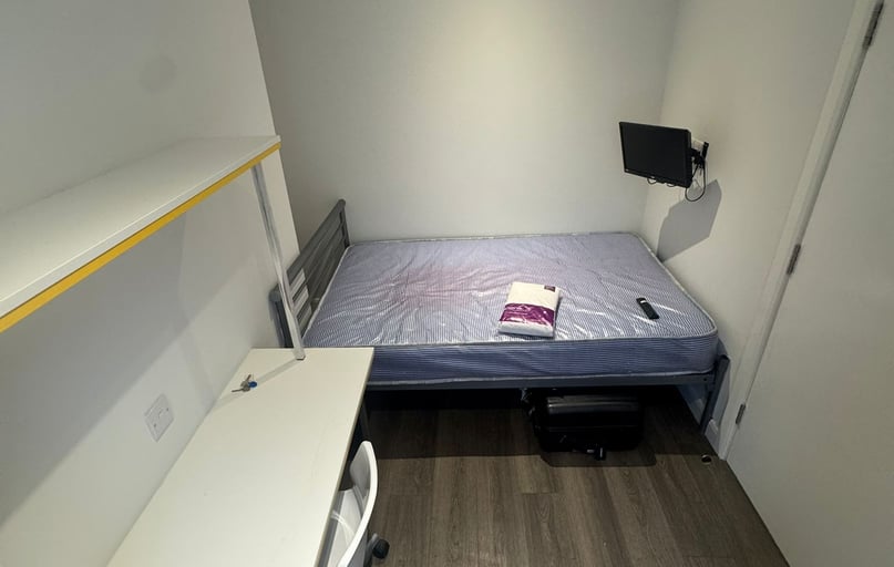 Cauldon Road, Shelton, Stoke - Image 1