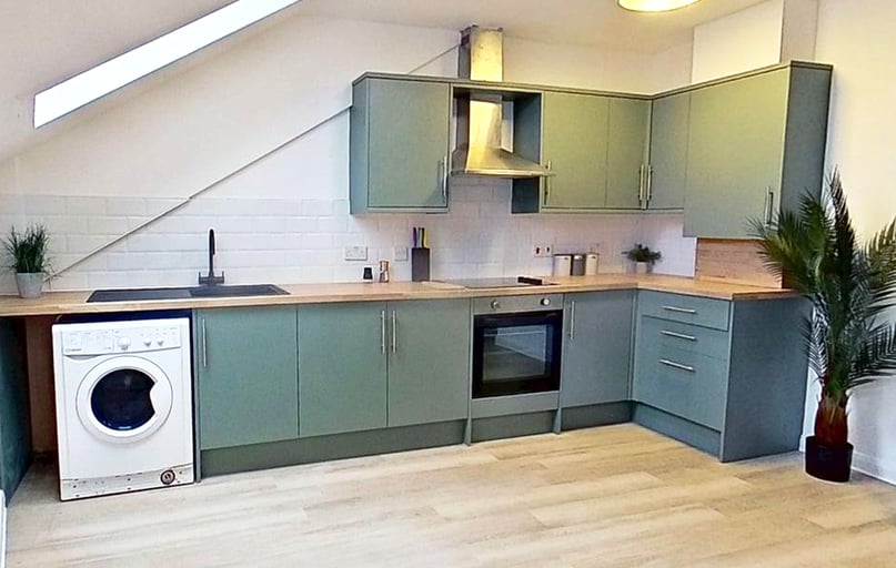 Mansfield Road, Daybrook, Nottingham - Image 1