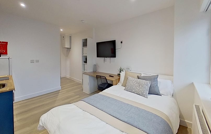 Mansfield Road, Hockley, Nottingham - Image 1