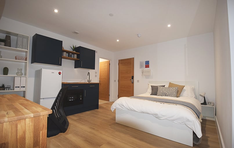 Mansfield Road, Hockley, Nottingham - Image 1