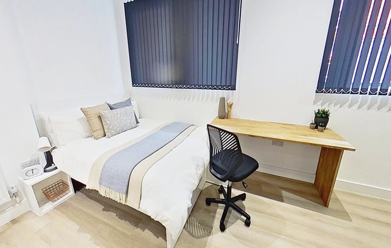 Mansfield Road, Hockley, Nottingham - Image 1