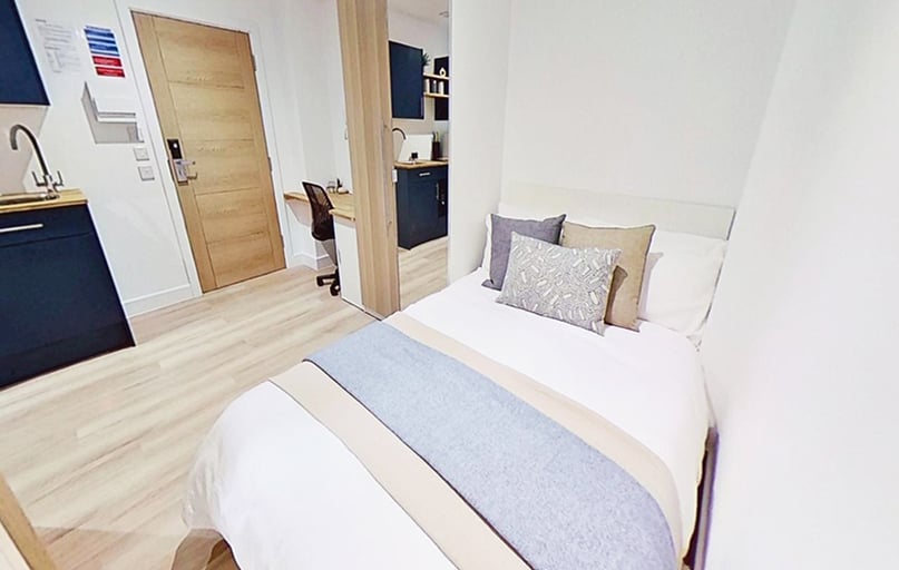 Mansfield Road, Hockley, Nottingham - Image 1