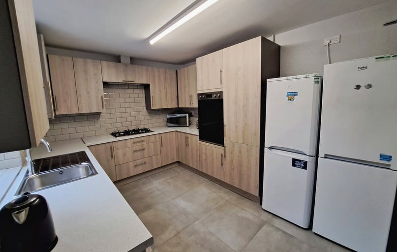 Agnes rd, Semilong, Northampton - Image 1