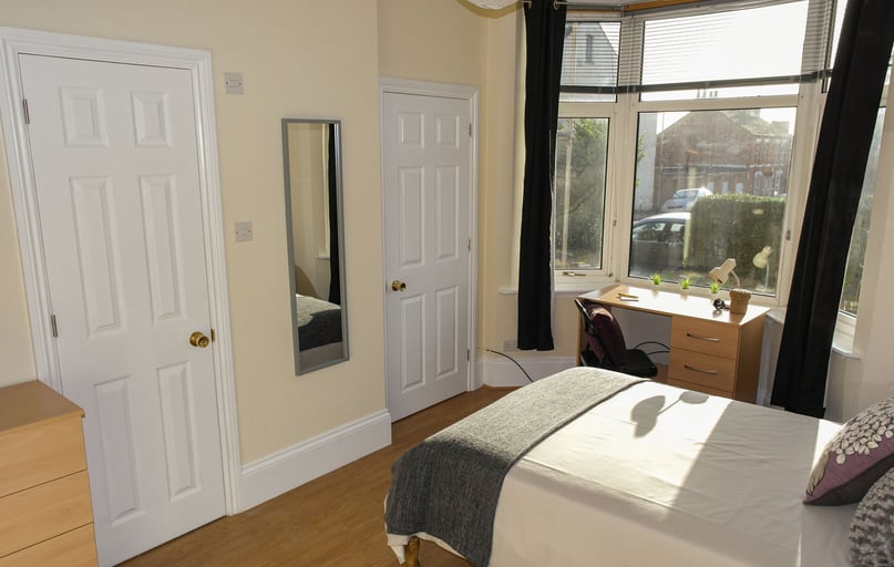 Semilong Road, Semilong, Northampton - Image 1