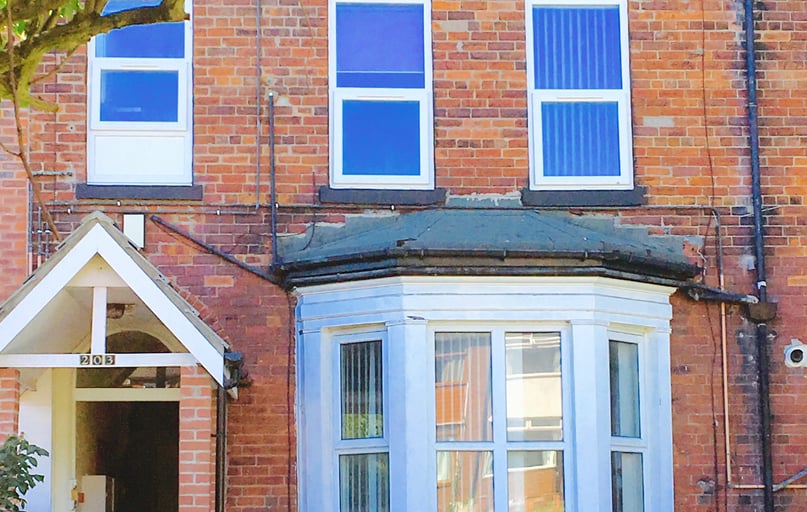 Belle Vue Road, Hyde park, Leeds - Image 1