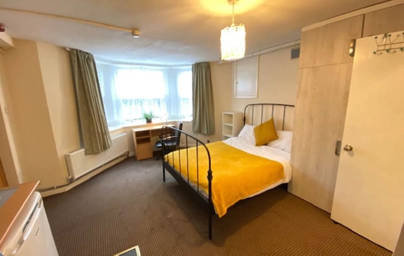 Trinity Street, Edgerton, Huddersfield - Image 1