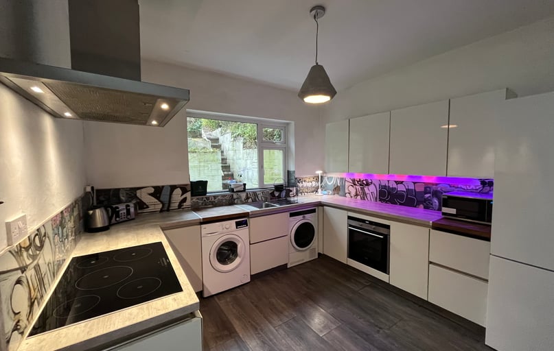 Beechwood Road, Uplands, Swansea - Image 1