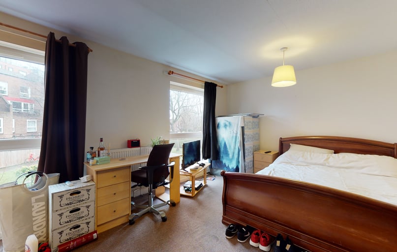 Potier Street, Elephant & Castle, London - Image 1