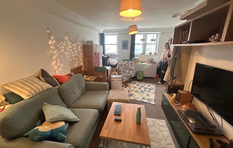 Queens Road, Peckham, London - Image 1