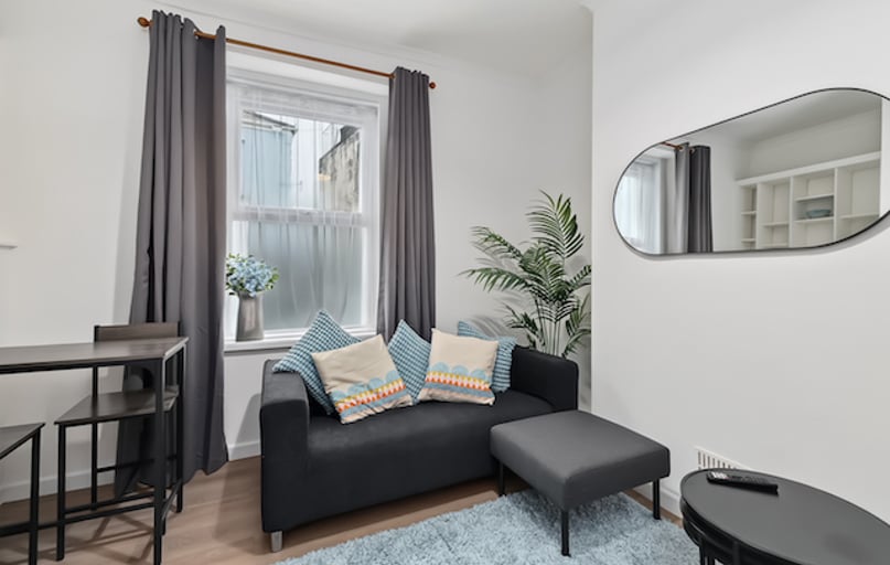 Deptford Place, North Hill, Plymouth - Image 1