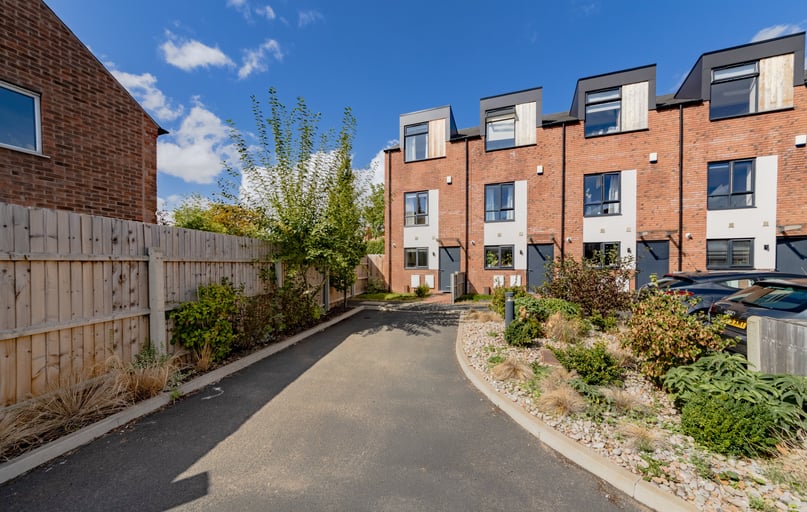 Roberts Yard, Beeston, Nottingham - Image 1