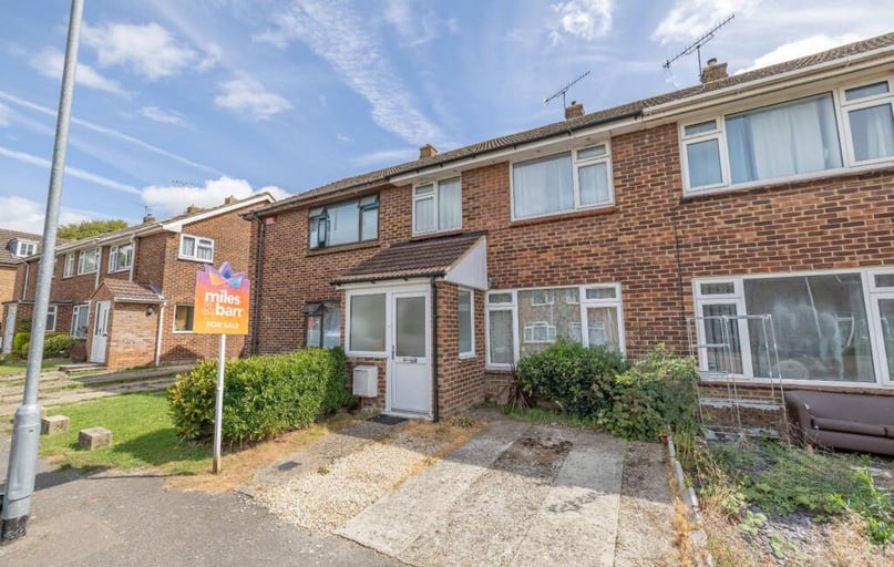 College Road, Christchurch, Canterbury - Image 1